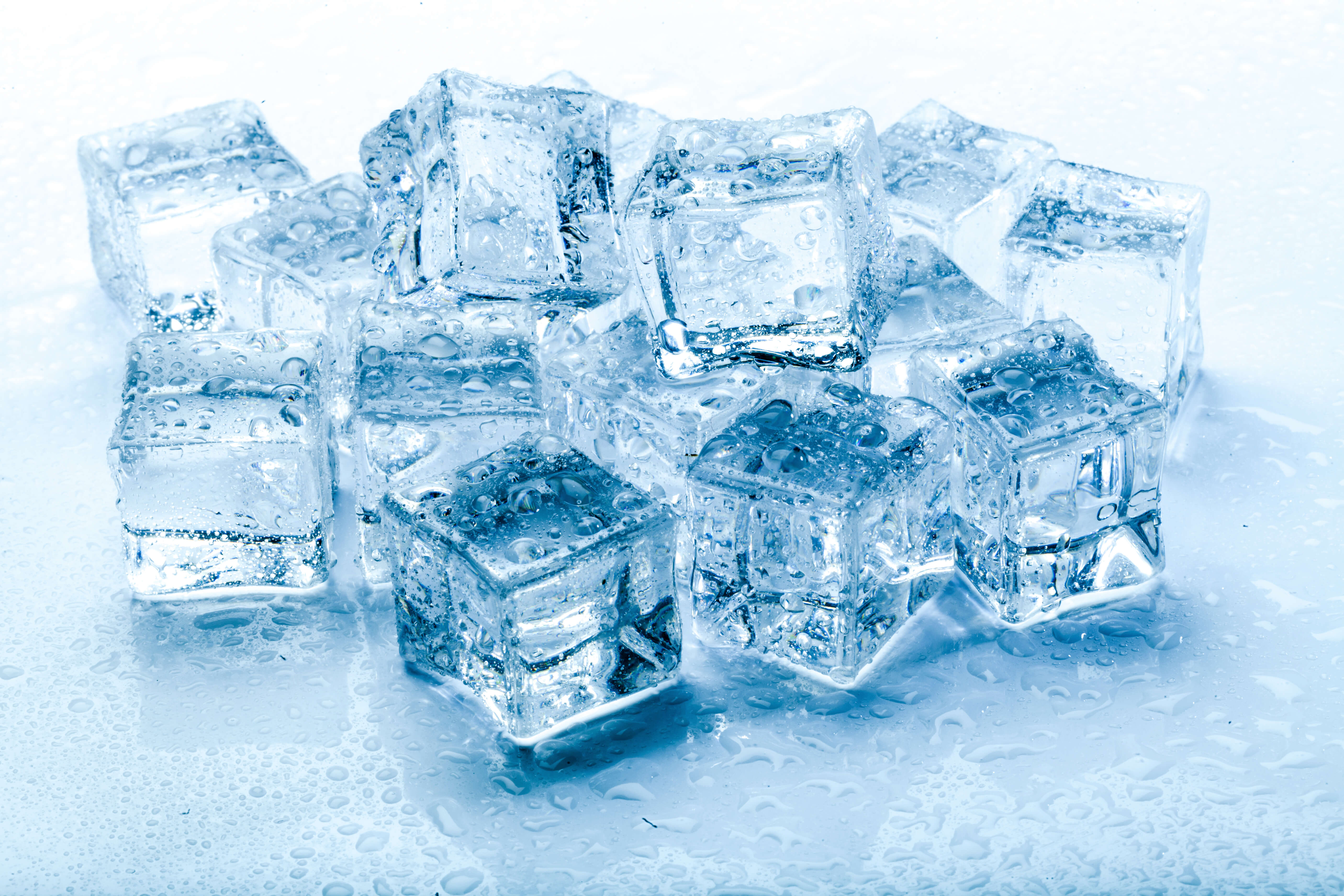 ice delivery of ice cubes